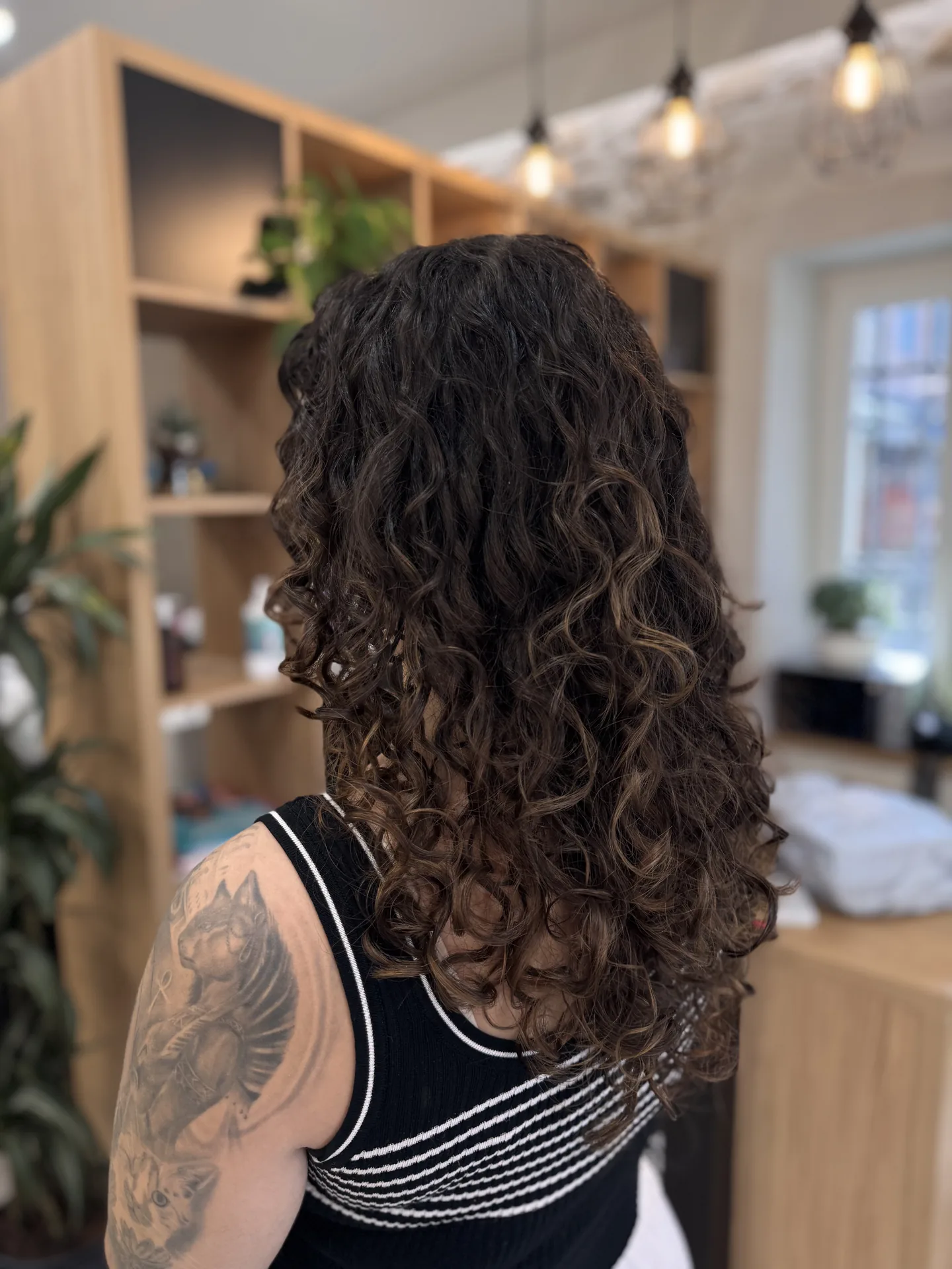 Una - Curly cut striženje kodrastih las Piran - Studio 100